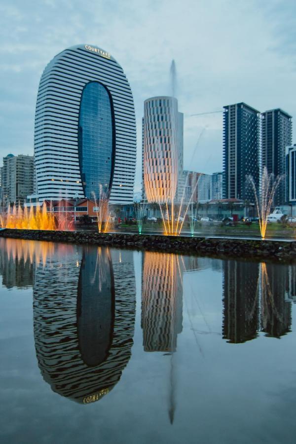Batumi Deluxe Apartments Екстер'єр фото