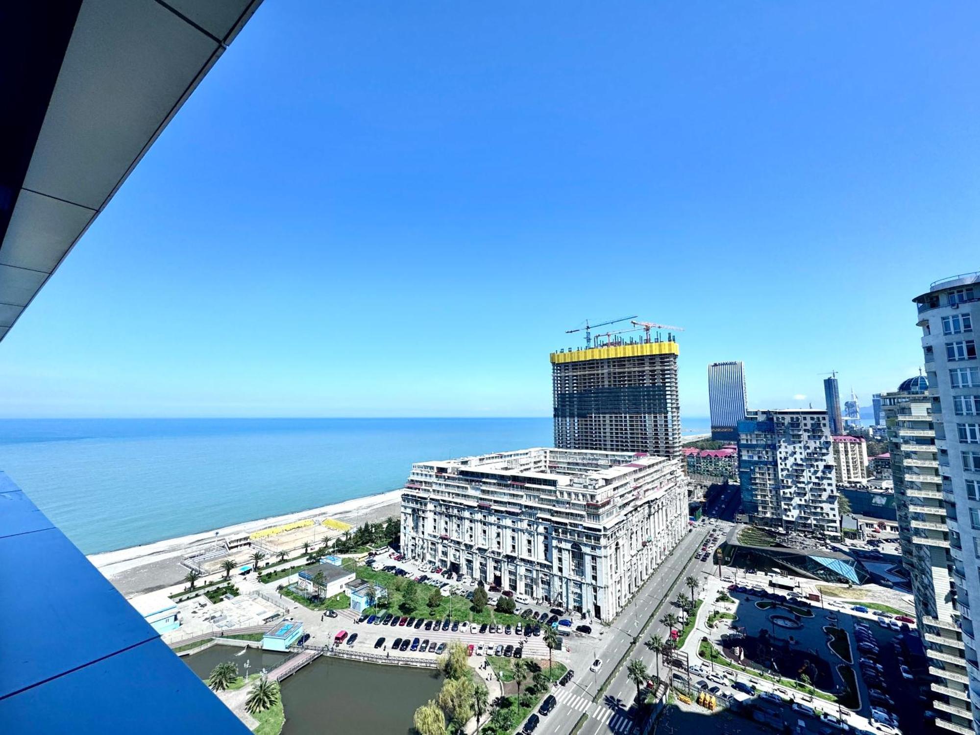 Batumi Deluxe Apartments Екстер'єр фото
